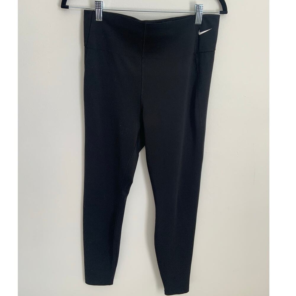 Nike Black Women's Ankle legging size 6